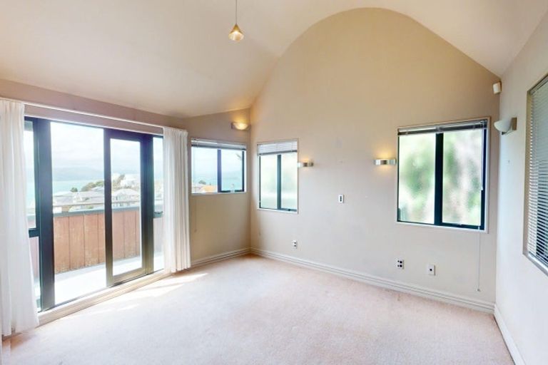 Photo of property in 14 Palliser Road, Roseneath, Wellington, 6011