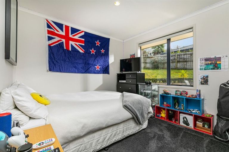 Photo of property in 47 San Marino Drive West, Henderson, Auckland, 0612