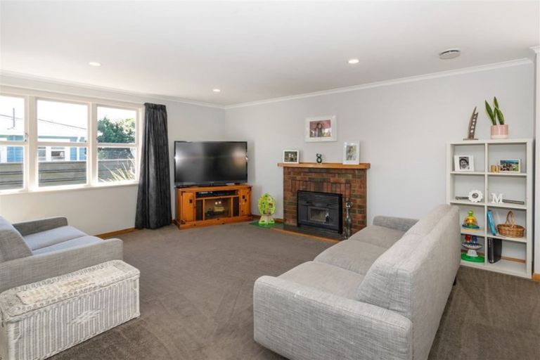 Photo of property in 33 Holdaway Street, Riversdale, Blenheim, 7201
