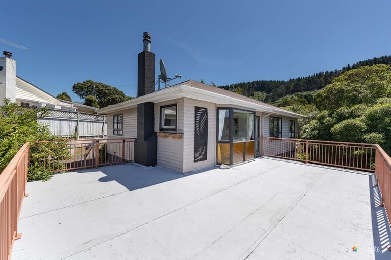 Photo of property in 11a Hillary Street, Tawa, Wellington, 5028