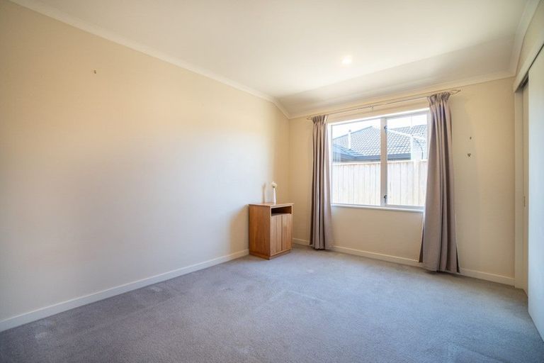 Photo of property in 19 Branigan Parade, Kelvin Grove, Palmerston North, 4414