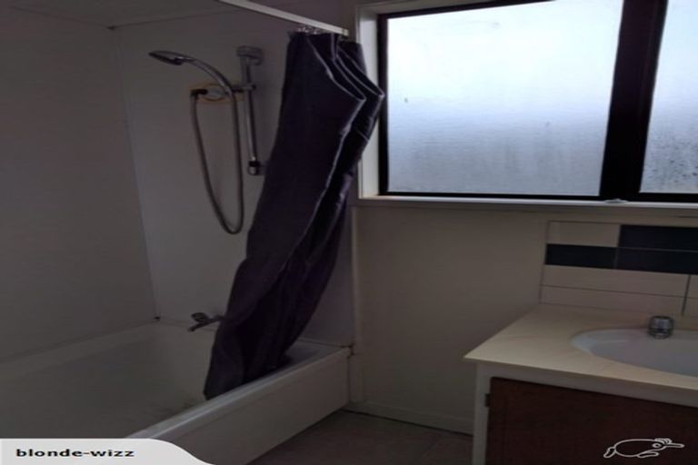 Photo of property in 2/67 Sunvue Road, Glen Eden, Auckland, 0602