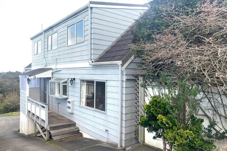 Photo of property in 1024 East Coast Road, Fairview Heights, Auckland, 0630