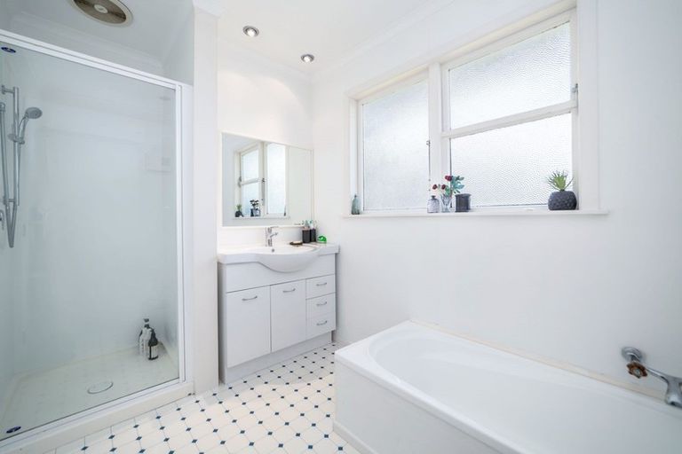 Photo of property in 12 Taverner Street, Carterton, 5713