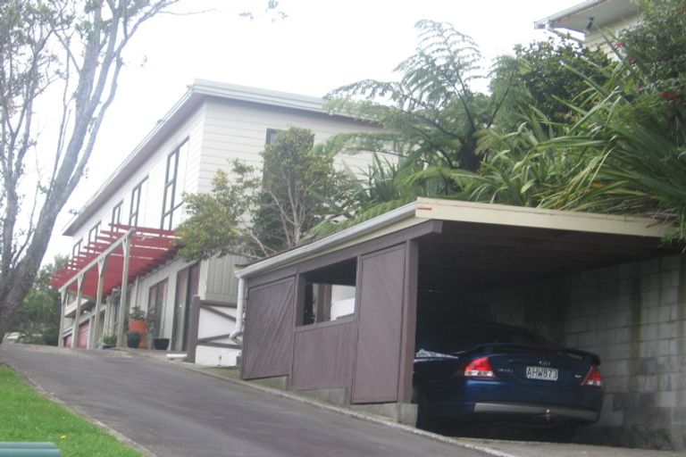 Photo of property in 167 Miromiro Road, Normandale, Lower Hutt, 5010