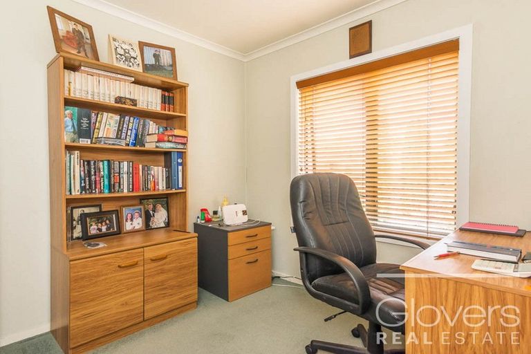 Photo of property in Tuscany Towers, 11/1 Ambrico Place, New Lynn, Auckland, 0600