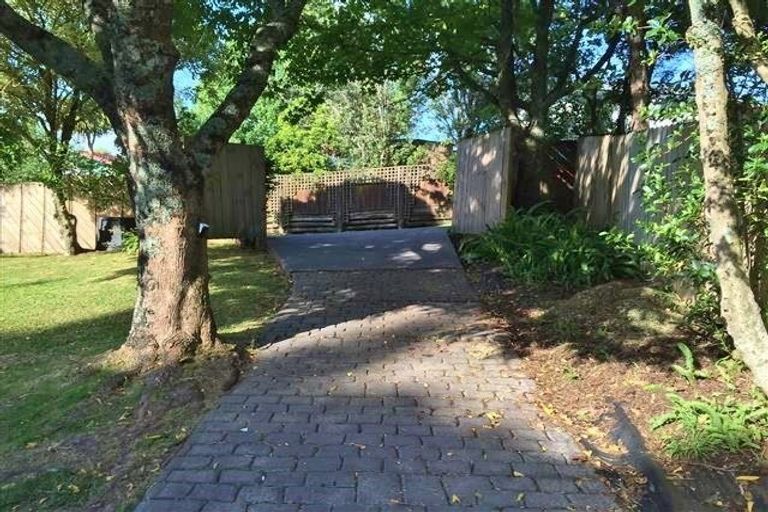 Photo of property in 64 Wirihana Road, Titirangi, Auckland, 0604