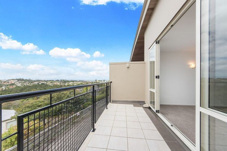 Photo of property in 9/166 Mokoia Road, Chatswood, Auckland, 0626