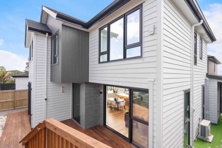 Photo of property in 1b Altair Place, Windsor Park, Auckland, 0632