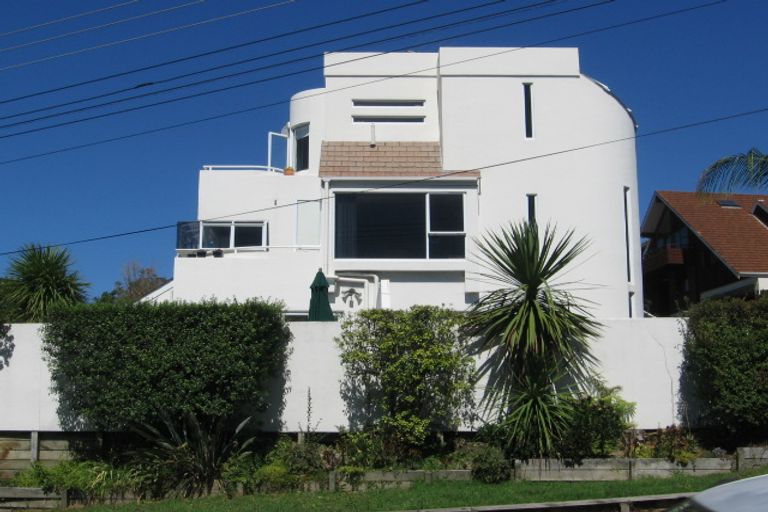 Photo of property in 507 Beach Road, Murrays Bay, Auckland, 0630