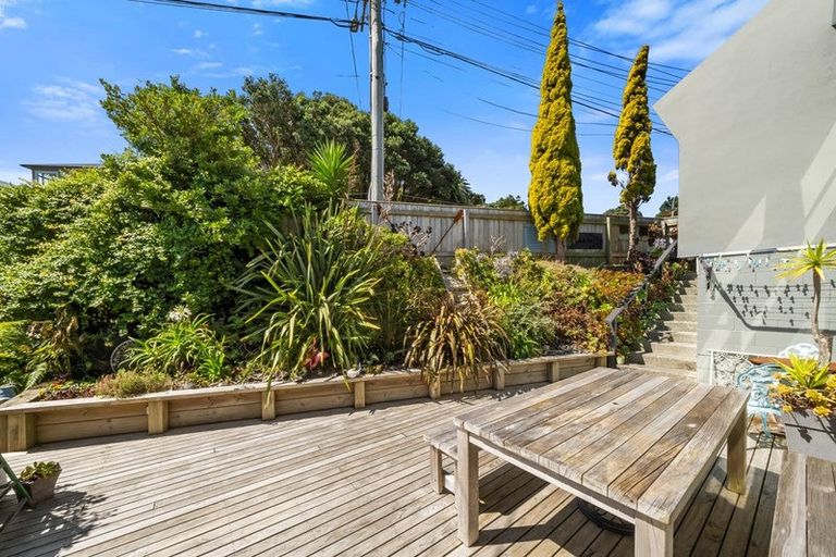 Photo of property in 2b Cherry Grove, Strathmore Park, Wellington, 6022