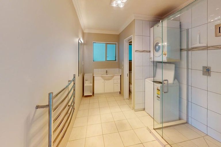 Photo of property in 62a Palliser Road, Roseneath, Wellington, 6011