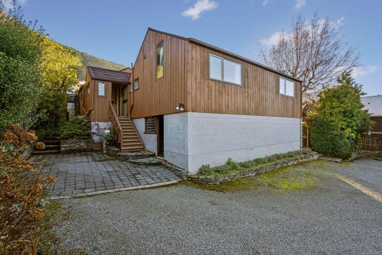 Photo of property in 180 Fernhill Road, Fernhill, Queenstown, 9300