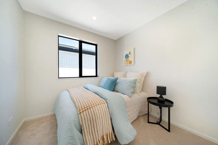 Photo of property in 15 Octans Road, Westgate, 0814