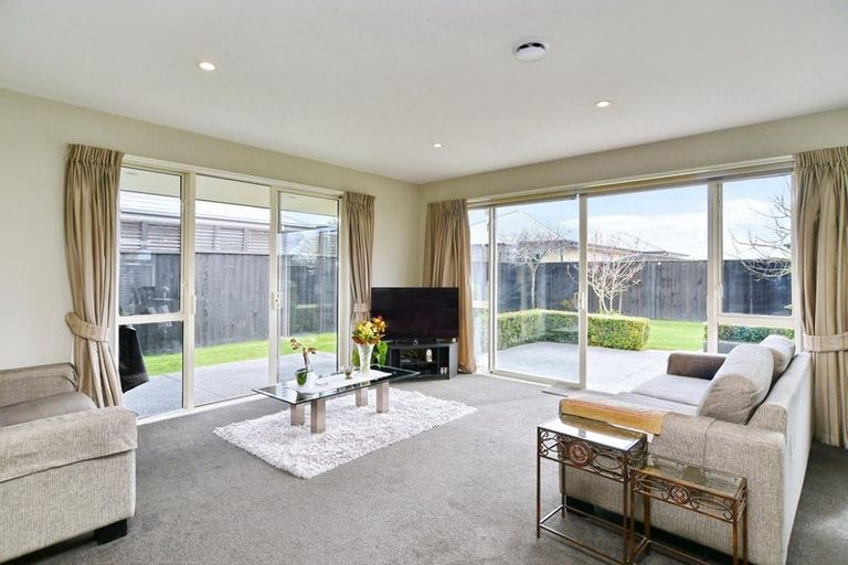 Photo of property in 6 Wisteria Lane, Rangiora, 7400
