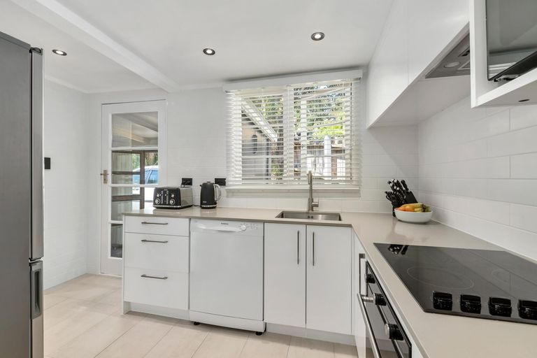 Photo of property in 38 Ferndale Drive, Snells Beach, 0920