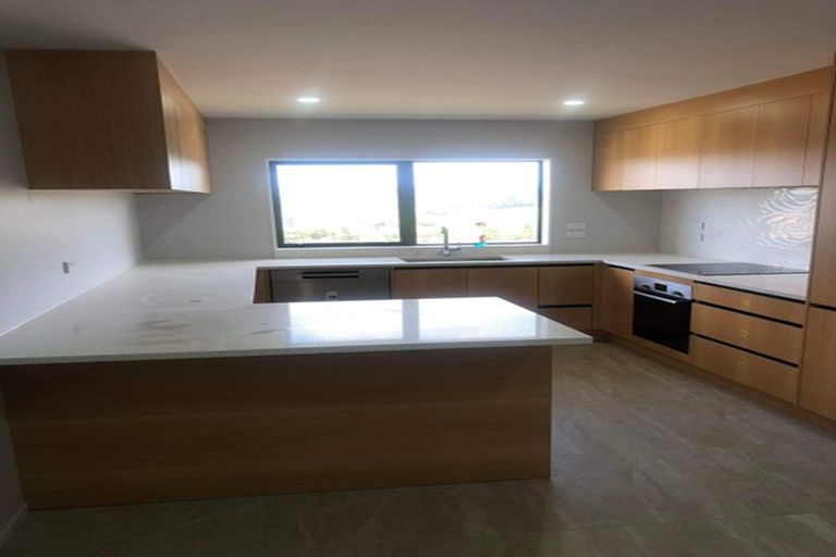 Photo of property in 262a Sturges Road, Henderson, Auckland, 0612