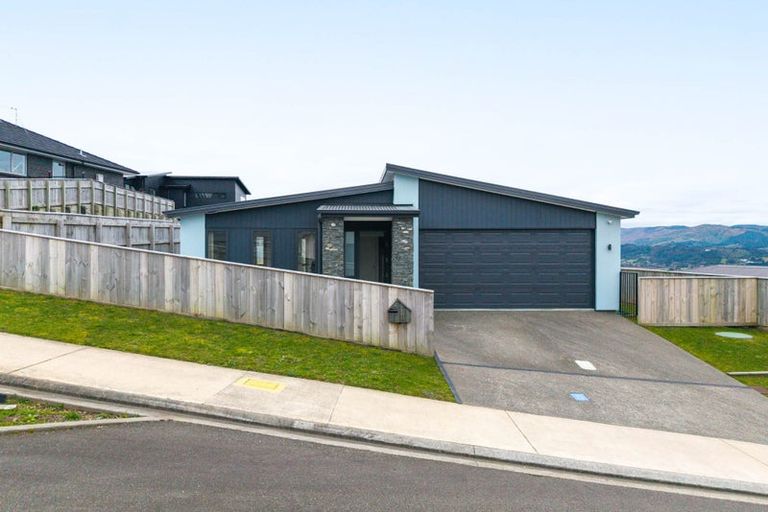 Photo of property in 11 Topsail Way, Whitby, Porirua, 5024