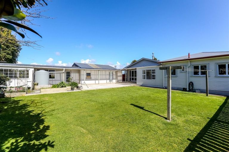 Photo of property in 32 Tate Road, Brixton, Waitara, 4382