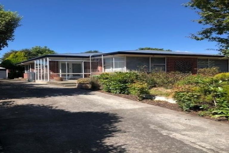 Photo of property in 6 Aileen Place, Upper Riccarton, Christchurch, 8041