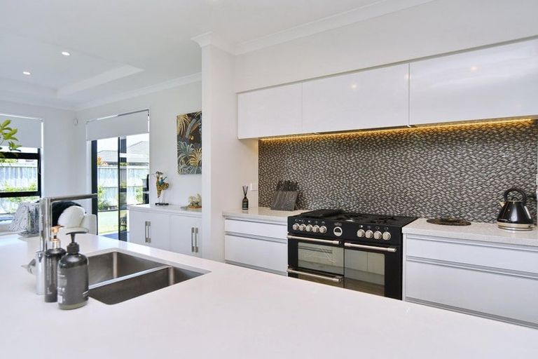 Photo of property in 19 Ballinger Place, Kaiapoi, 7630