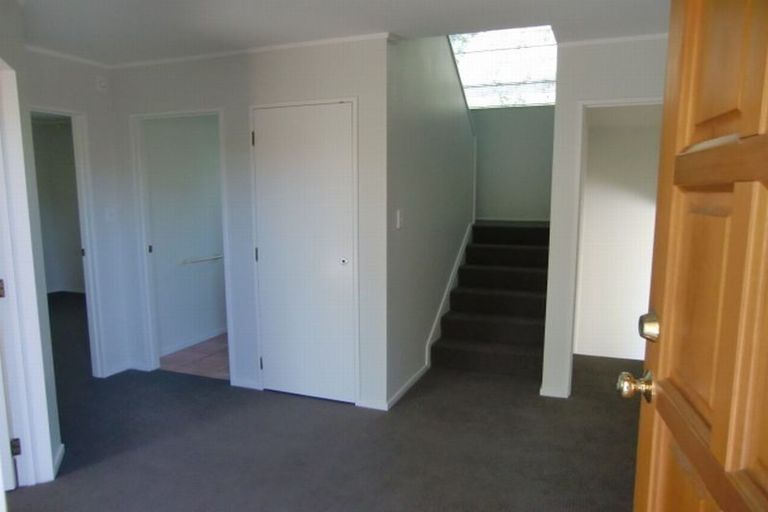 Photo of property in 2/15 Mandica Place, Sunnynook, Auckland, 0632