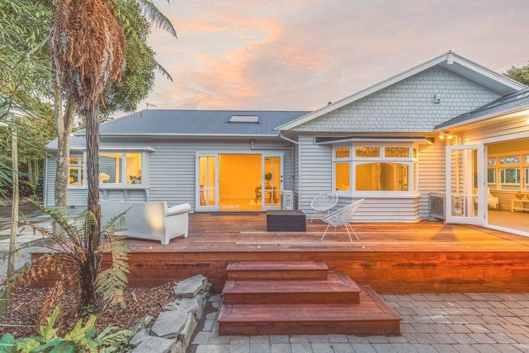 Photo of property in 173 Fifield Terrace, Opawa, Christchurch, 8023