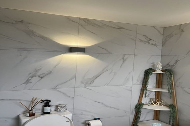 Photo of property in 9a Alan Avenue, Henderson, Auckland, 0610