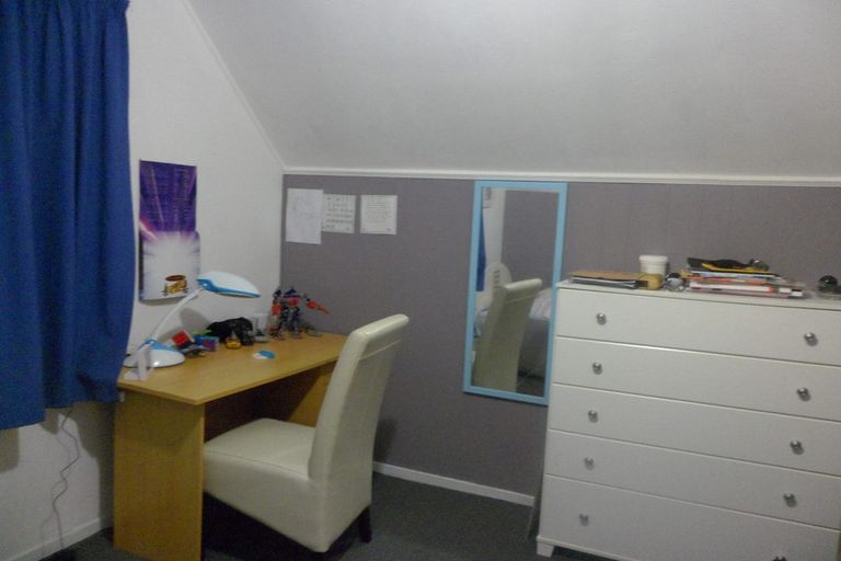 Photo of property in 8 Athena Drive, Totara Vale, Auckland, 0629