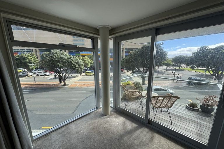 Photo of property in Piermont Apartments, 1a/82 Cable Street, Te Aro, Wellington, 6011