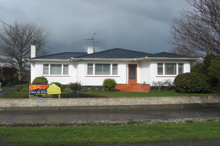 Photo of property in 27 Wyndham Street, Carterton, 5713