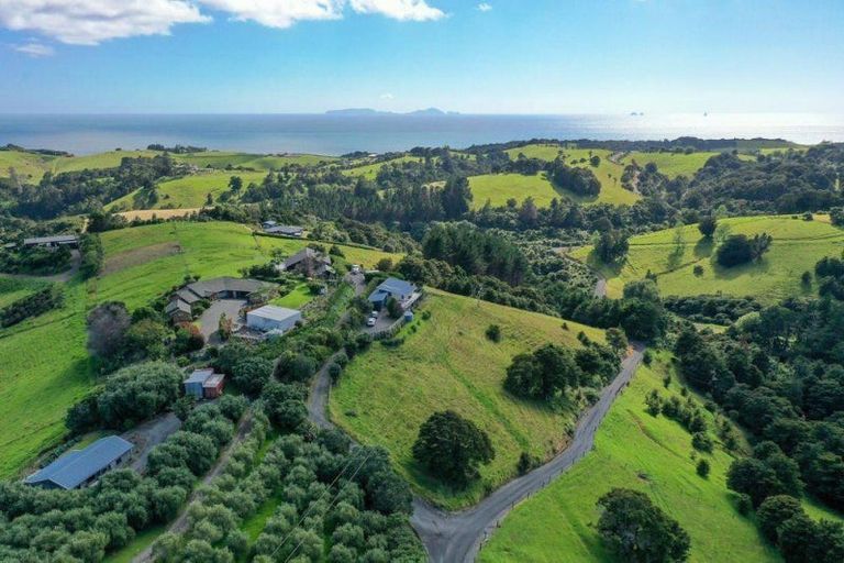 Photo of property in 56 Walu Lane, Matapouri, Whangarei, 0173