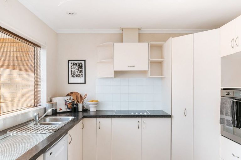 Photo of property in 16 Larisa Grove, Papamoa Beach, Papamoa, 3118