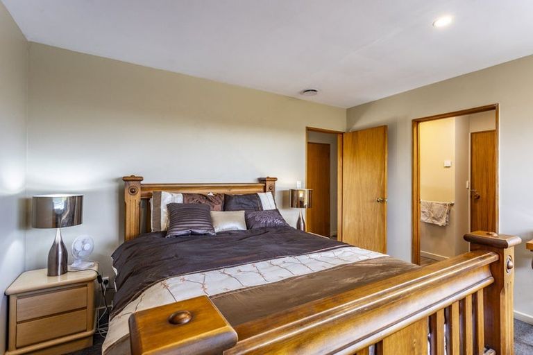 Photo of property in 1/122 Harewood Road, Papanui, Christchurch, 8053