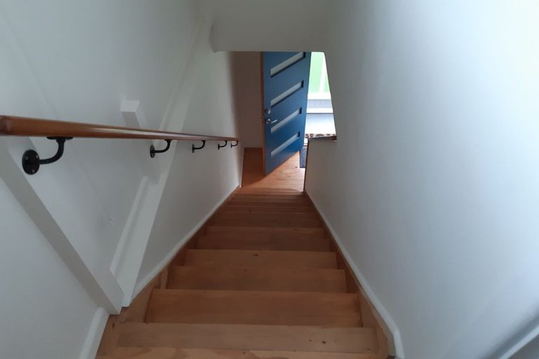 Photo of property in 37 Kowhai Terrace, Saint Martins, Christchurch, 8022