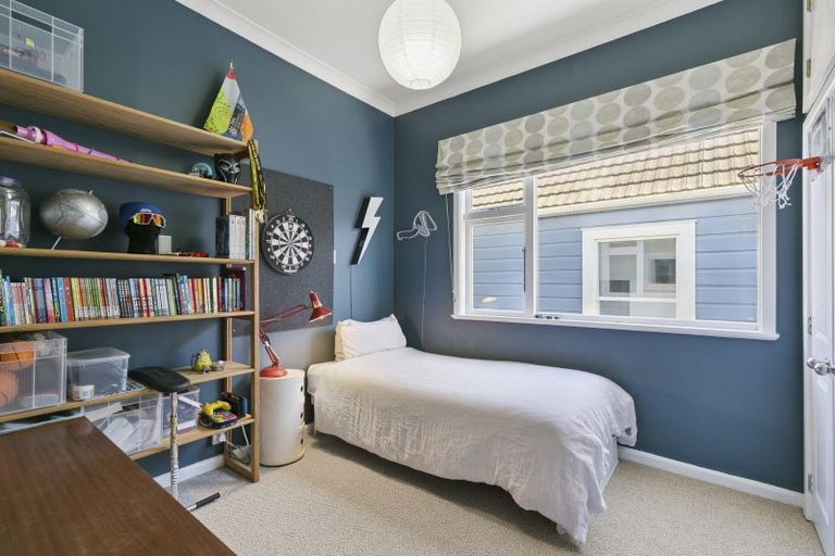 Photo of property in 15 Milton Street, Berhampore, Wellington, 6023