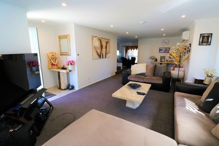 Photo of property in 23 Bukem Place, Favona, Auckland, 2024