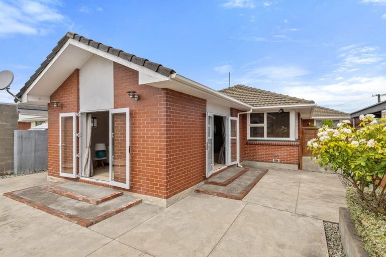 Photo of property in 33 Wingate Street, Redwood, Christchurch, 8051