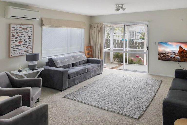 Photo of property in 22a Hall Street, Newtown, Wellington, 6021