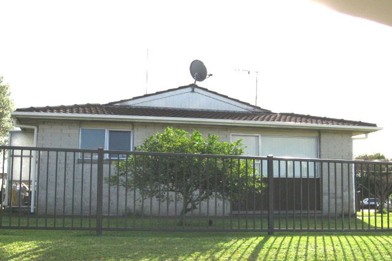 Photo of property in 156 Lincoln Road, Henderson, Auckland, 0610