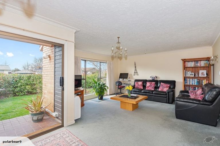 Photo of property in 6 Ostend Place, Avonhead, Christchurch, 8042