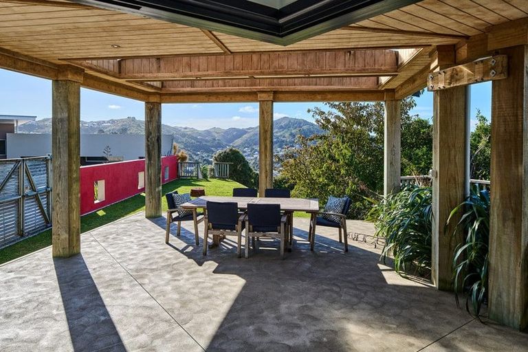 Photo of property in 4 Caughley Grove, Karori, Wellington, 6012