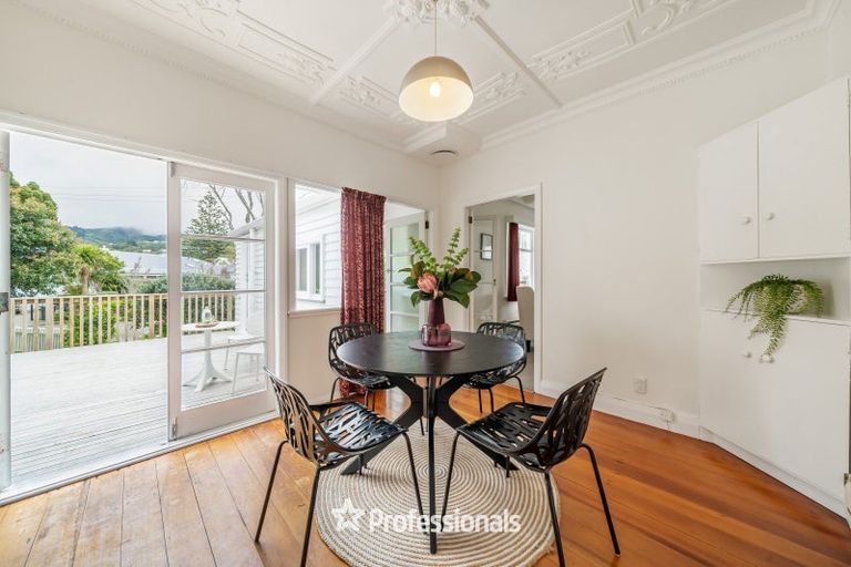 Photo of property in 135 Kings Crescent, Hutt Central, Lower Hutt, 5010