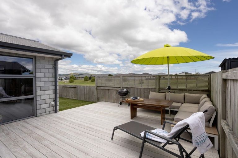 Photo of property in 32 Batty Street, Papamoa Beach, Papamoa, 3118