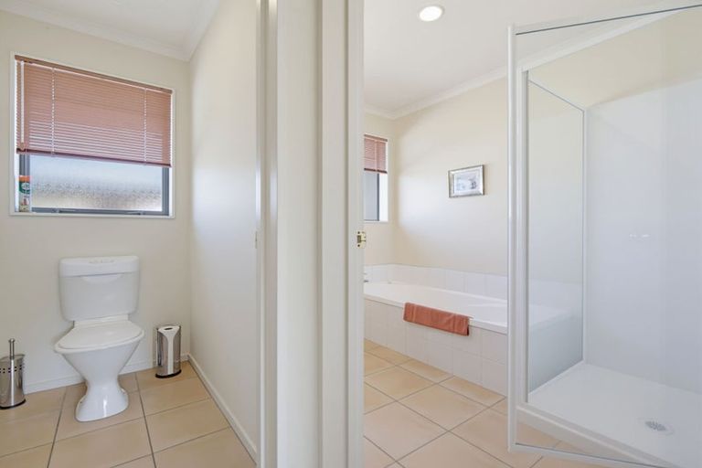 Photo of property in 10 Chatswood Place, Rototuna, Hamilton, 3210