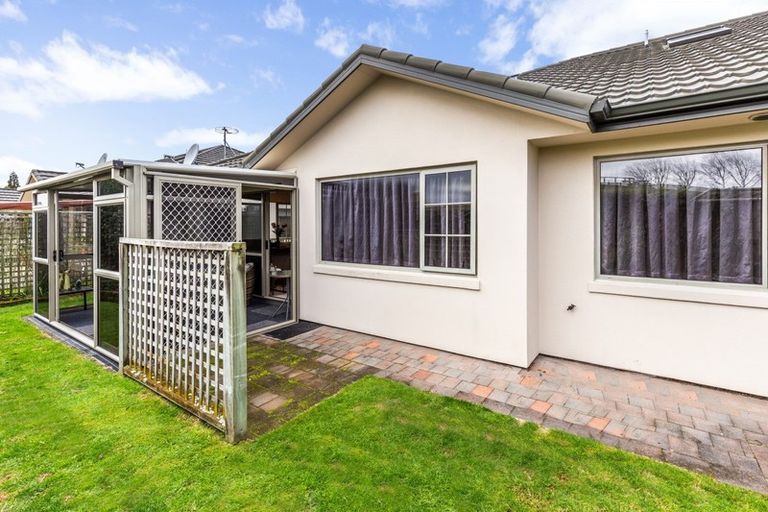 Photo of property in 4 Lakeridge Close, Rangatira Park, Taupo, 3330