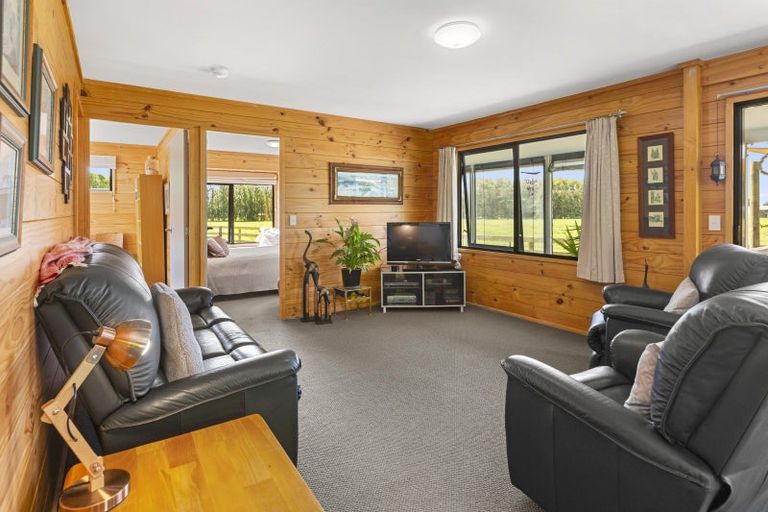 Photo of property in 225 Hoeka Road, Matangi, Hamilton, 3284