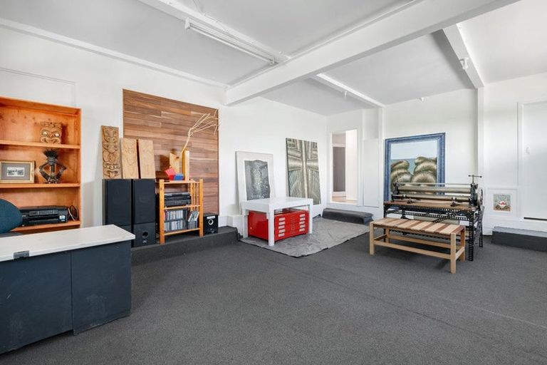 Photo of property in 42 Rawene Road, Birkenhead, Auckland, 0626