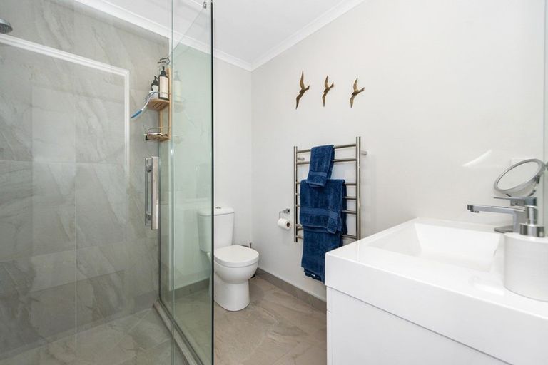 Photo of property in 5 Springside Court, Huntington, Hamilton, 3210