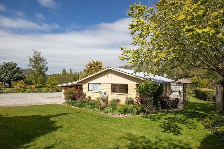 Photo of property in 123 Roxburgh Road East, Roxburgh East, Roxburgh, 9571